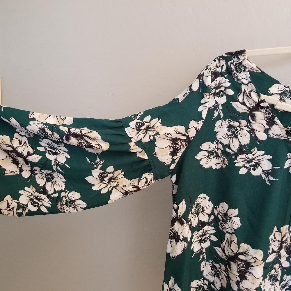 Bell Sleeve Top - Picture 2 of 4